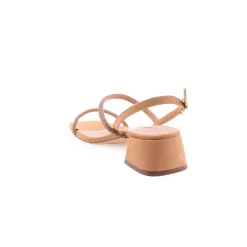 Sandalias Altas*DIFFERENT Sandália