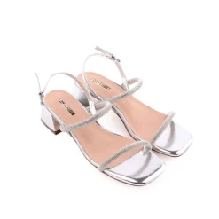 Sandalias Altas*DIFFERENT Sandália