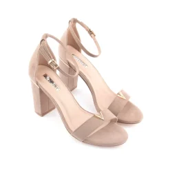 Sandalias Altas*DIFFERENT Sandália